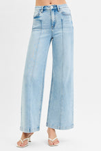 Load image into Gallery viewer, Pintuck Jeans